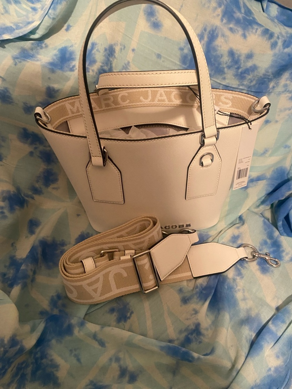 Marc Jacobs White Leather  Tote with Logo Strap nwt